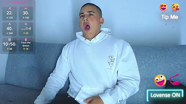 Latino Junge online show from 01.07.25