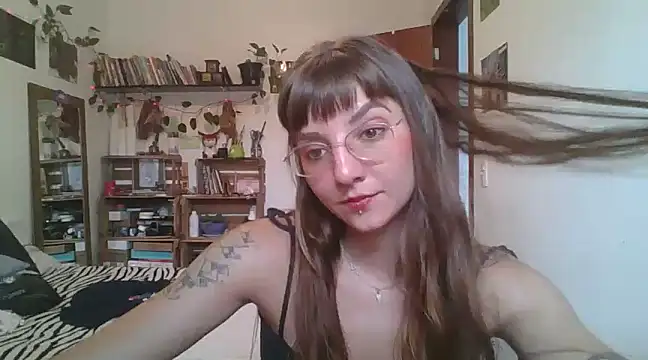 Snapshot of SweetyBabyDemon chatting on 12.07.24 SweetyBabyDemon online show from 12.07.24