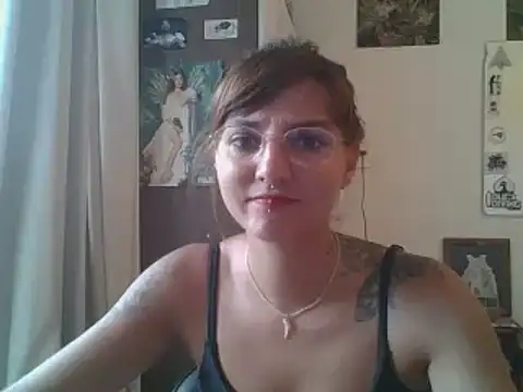 Snapshot of SweetyBabyDemon chatting on 02.05.25 SweetyBabyDemon online show from 02.05.25