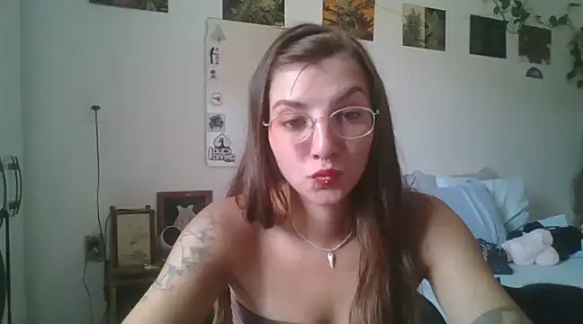 Snapshot of SweetyBabyDemon chatting on 03.15.25 SweetyBabyDemon online show from 03.15.25