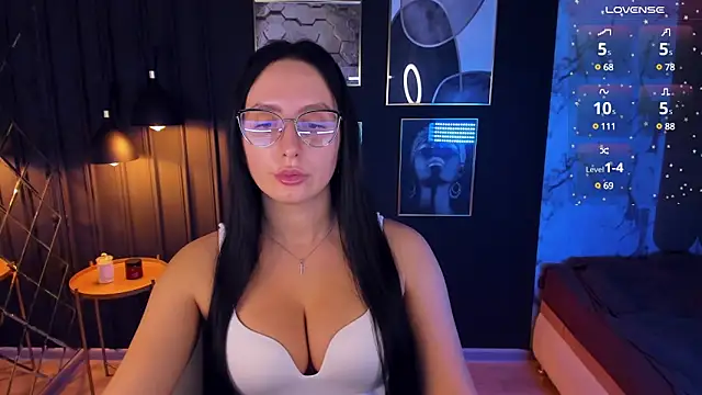 Snapshot of Christy_Calypso chatting on 12.05.24 Christy Calypso online show from 12.05.24