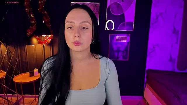 Snapshot of Christy_Calypso chatting on 12.29.24 Christy Calypso online show from 12.29.24