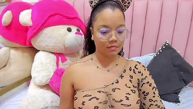 ISABELLA 020 online show from 11.08.25