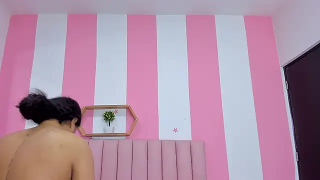 ISABELLA 020 online show from 02.26.26