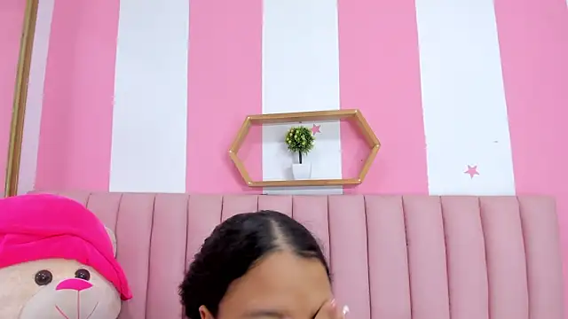 ISABELLA 020 online show from 03.25.26