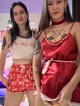 Snapshot of Heart_Ass chatting on 12.26.24 Heart Ass online show from 12.26.24