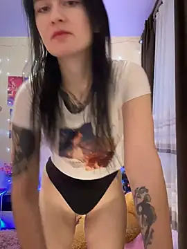 Snapshot of Heart_Ass chatting on 01.05.25 Heart Ass online show from 01.05.25