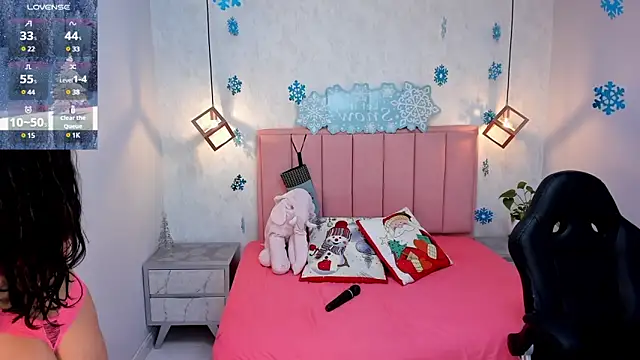 Snapshot of chelsyquinn chatting on 12.28.24 chelsyquinn online show from 12.28.24