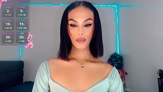  Riannagarcia  online show from 10.17.25