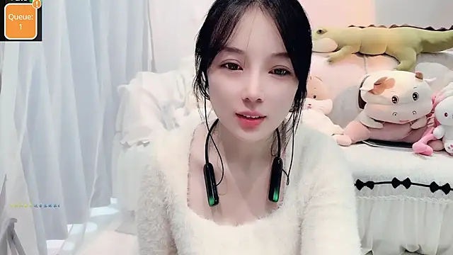 Snapshot of AKiKi711 chatting on 10.19.25 AKiKi711 online show from 10.19.25