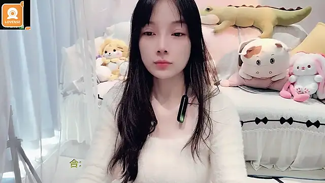 Snapshot of AKiKi711 chatting on 10.26.25 AKiKi711 online show from 10.26.25