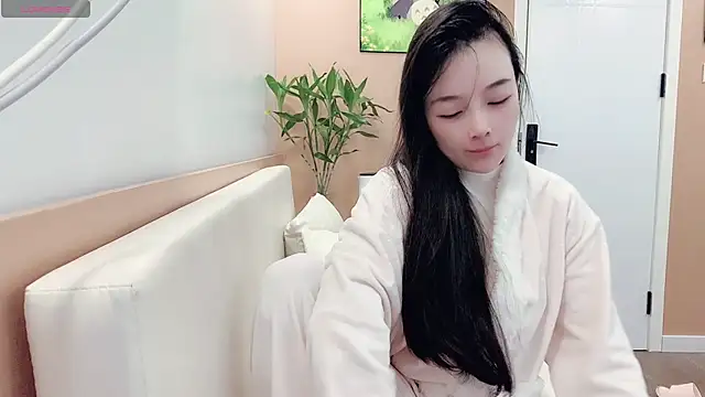 Snapshot of AKiKi711 chatting on 02.13.26 AKiKi711 online show from 02.13.26