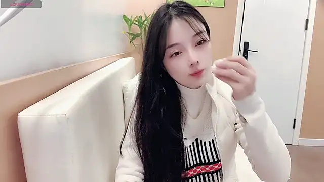 Snapshot of AKiKi711 chatting on 02.15.26 AKiKi711 online show from 02.15.26