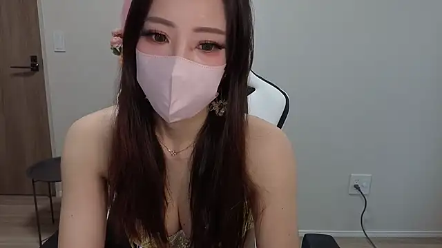 Snapshot of Ema_japanese chatting on 06.12.26 Ema japanese online show from 06.12.26