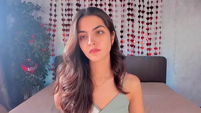 Milana Crystal  online show from 02.13.25