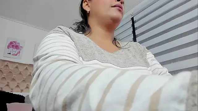 Danna Ramiirez online show from 12.02.24