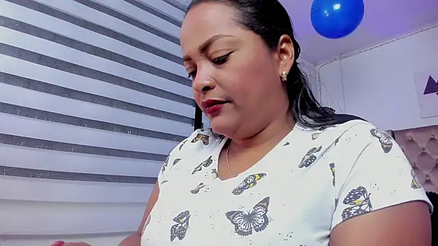 Danna Ramiirez online show from 12.17.24