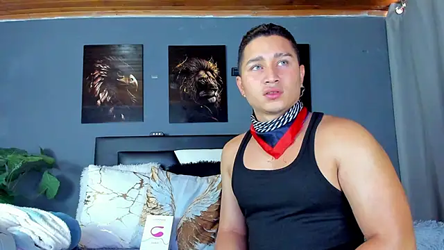 Snapshot of francesco_evan chatting on 10.01.25 francesco evan online show from 10.01.25