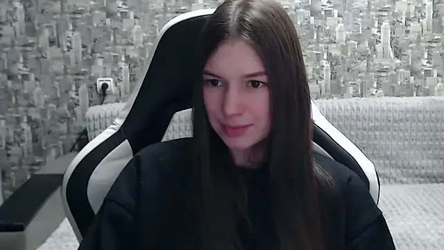 MissMiaCutie online show from 02.10.25