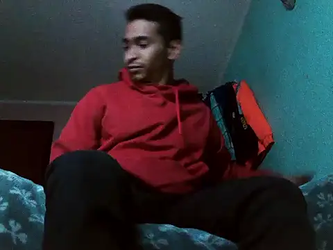 Snapshot of andrescaraballo chatting on 10.28.25 andrescaraballo online show from 10.28.25