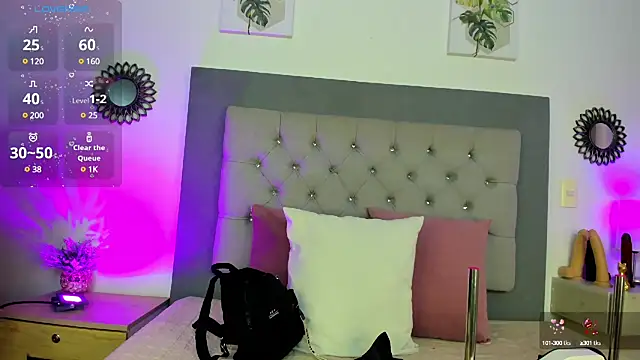 Kylie2211 online show from 12.12.24