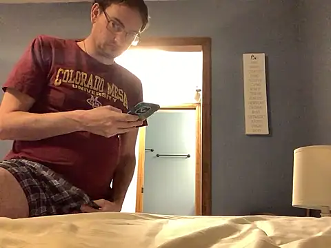 Snapshot of Hebrewhammers42 chatting on 03.19.25 Hebrewhammers42 online show from 03.19.25