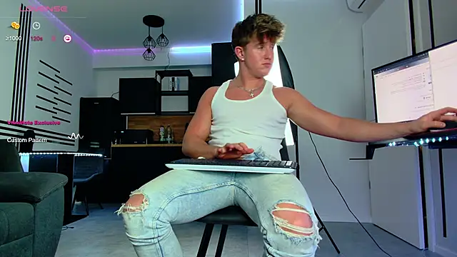 ChristianLevine  online show from 01.03.25