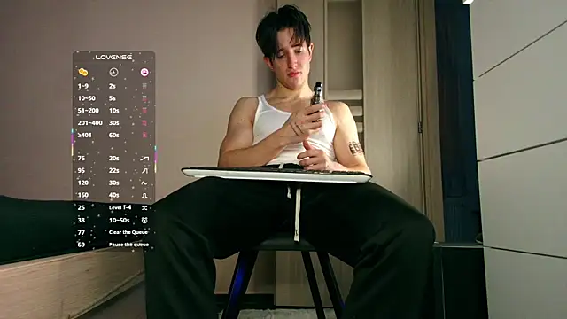 ChristianLevine  online show from 01.11.26