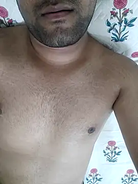 Snapshot of Vickyy_001 chatting on 11.04.25 Vickyy 001 online show from 11.04.25