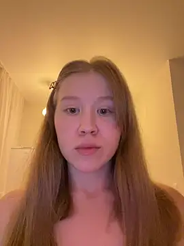 Snapshot of Eva_Weyne chatting on 05.07.26 Eva Weyne online show from 05.07.26