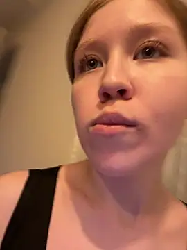 Snapshot of Eva_Weyne chatting on 06.17.26 Eva Weyne online show from 06.17.26