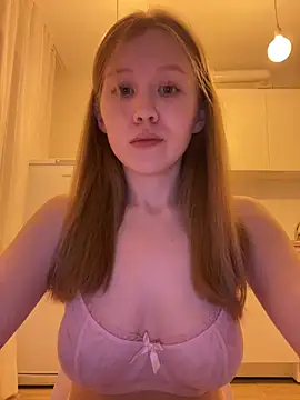 Snapshot of Eva_Weyne chatting on 06.18.26 Eva Weyne online show from 06.18.26