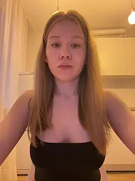Snapshot of Eva_Weyne chatting on 06.23.26 Eva Weyne online show from 06.23.26