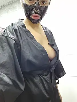 Esmertarcinim online show from 10.19.25