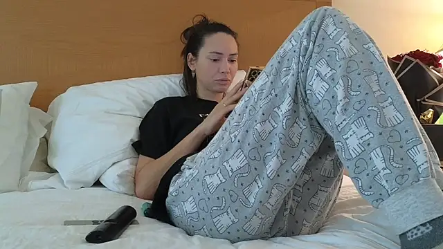 Mr-and-Mrs-Smith online show from 03.11.25