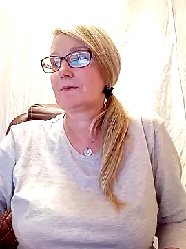 irinamaux online show from 02.13.25