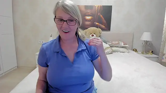 irinamaux online show from 02.16.25