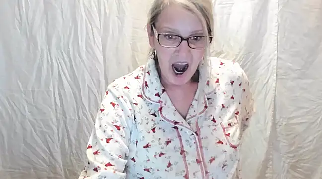 irinamaux online show from 02.19.25