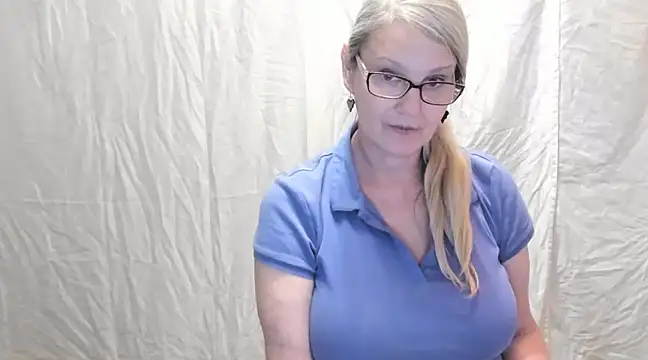 irinamaux online show from 02.19.25