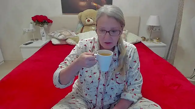 irinamaux online show from 03.14.25