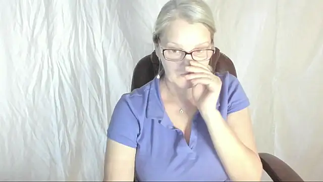 irinamaux online show from 03.22.25