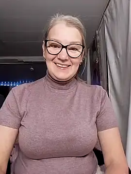 irinamaux online show from 11.19.25