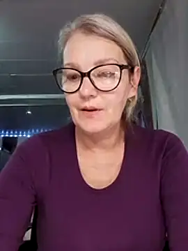 irinamaux online show from 11.20.25