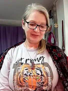 irinamaux online show from 02.18.26