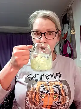 irinamaux online show from 02.19.26