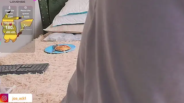 Levii Ackermann online show from 02.03.25