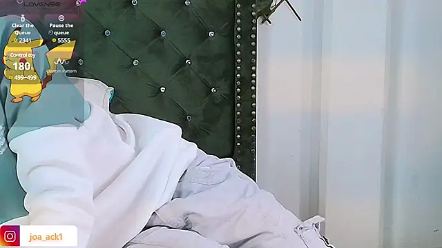 Levii Ackermann online show from 02.06.25