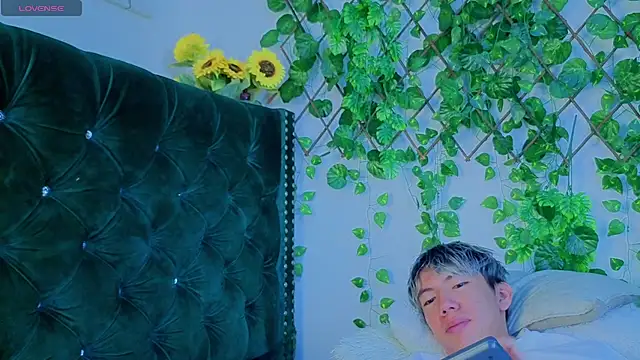 Levii Ackermann online show from 09.23.25