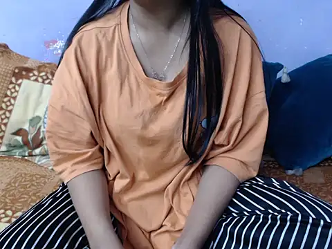 Freya nia online show from 11.20.25