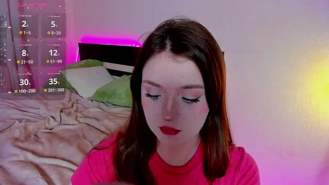 Snapshot of lexxxxxxi chatting on 10.09.25 lexxxxxxi online show from 10.09.25